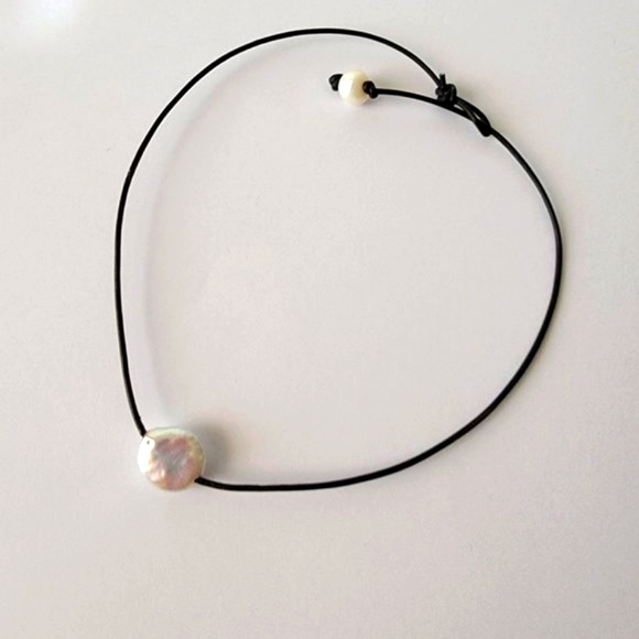 Leather White Coin Pearl Necklace - Picture 1 of 3